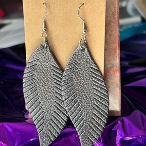 #213 | Metallic Gun Metal Grey Fringe Leaf Dangle Earrings